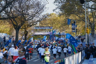 华体会官方登录入口-伦敦马拉松跑手破纪录，现场欢呼不断，伦敦马拉松比赛