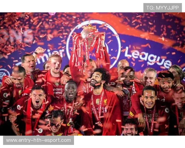 英超:曼联逆转夺冠,争夺激烈!,曼联夺得英超冠军 英超:曼联逆转夺冠,争夺激烈!,曼联夺得英超冠军